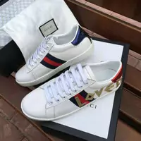 baskets paire de chaussures gucci femmes love